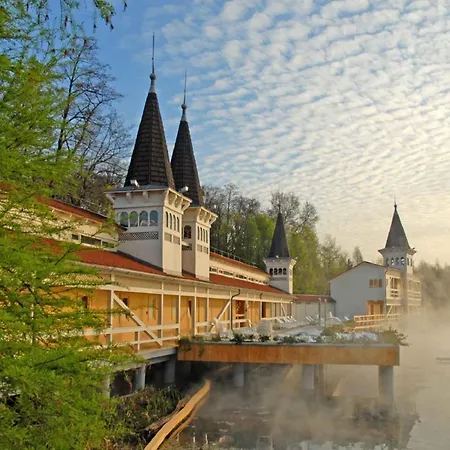 With Hot Tub Keszthely-balaton 58000 Дом отдыха